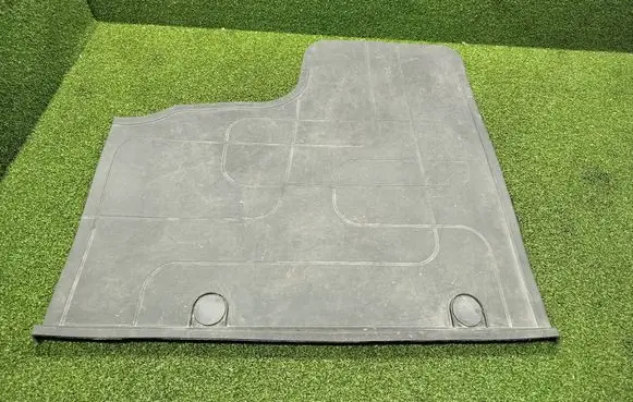Renault Trafic III (X82) Front floor mat 8201409823