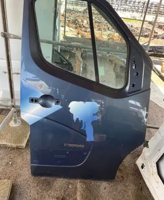Renault Master III Front door