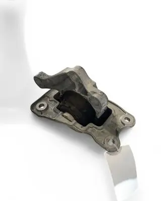 Volvo XC90 Engine mount bracket 31480549