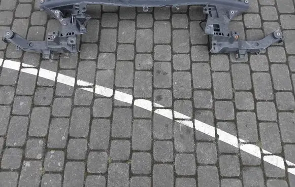 Mercedes-Benz Vito Viano W639 Top upper radiator support slam panel A6398800003