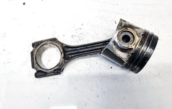 Volkswagen PASSAT B5 Piston with connecting rod 028H