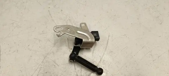 BMW i5 G60 Rear air suspension level height sensor 6895466 6892224