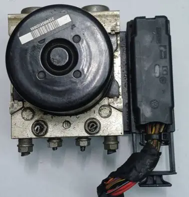 Volkswagen Golf VI ABS Pump 1K0614517BK 1K0907379AP