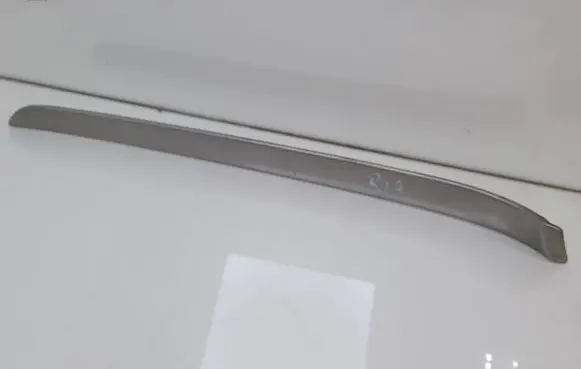 Audi A4 S4 B7 8E 8H Front door trim bar 8E0867410