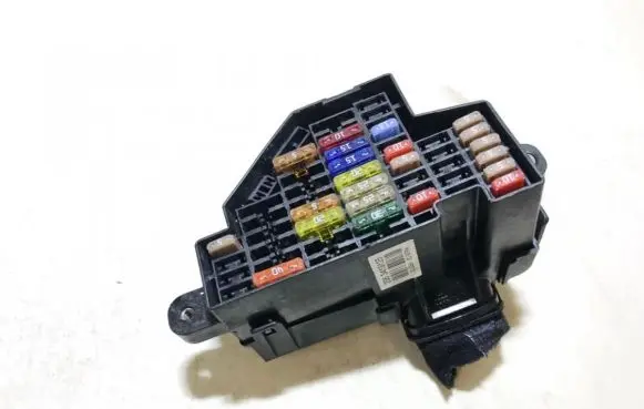 Skoda Octavia Mk2 (1Z) Fuse box set 2063419125