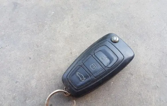 Ford Mondeo MK IV Ignition key/card 
