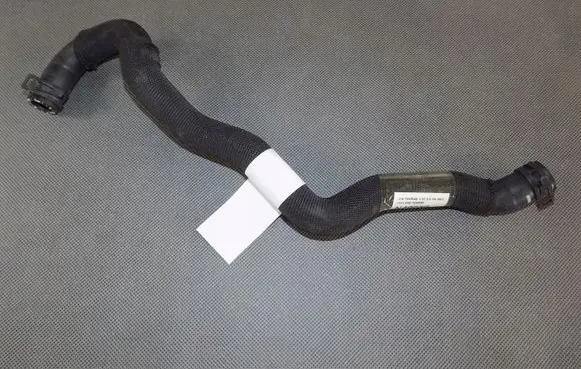 Volkswagen Touran III Engine coolant pipe/hose 3Q0121058C