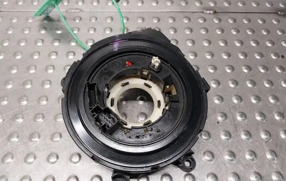BMW 1 E81 E87 Airbag slip ring squib (SRS ring) S26383645 6989557