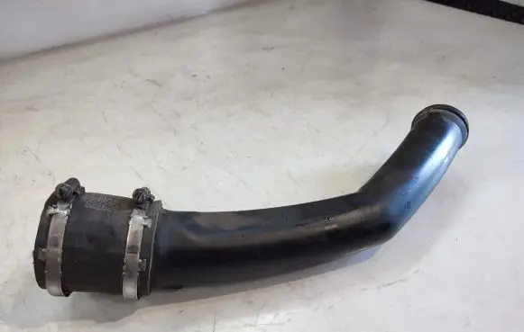 Intercooler hose/pipe