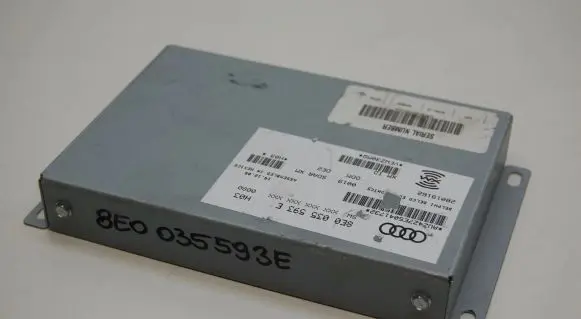Volkswagen PASSAT B6 Other control units/modules 8E0035593E