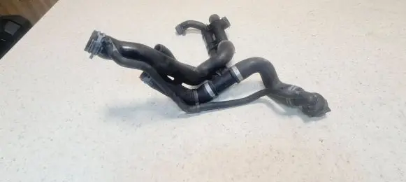 Volkswagen Tiguan Engine coolant pipe/hose 5N0121049H 5N0121070K 3015722PHX