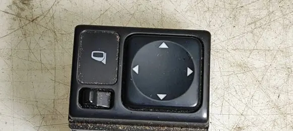 Nissan Murano Z50 Wing mirror switch 5706J