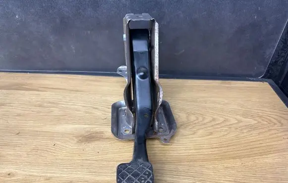 Skoda Octavia Mk2 (1Z) Brake pedal 1K1721117H