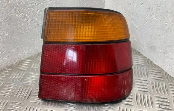 BMW 5 E34 Rear/tail lights 63215R6