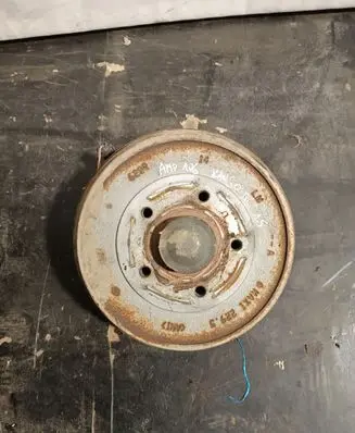 Renault Kangoo I Rear wheel hub 9672SDDEFRRS