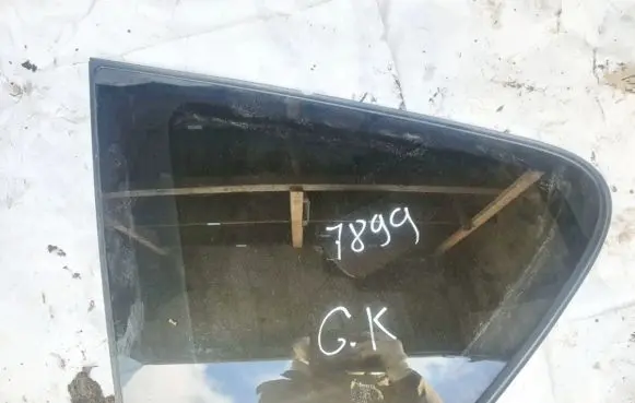 Rear side window