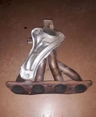 Toyota RAV 4 (XA40) Exhaust manifold