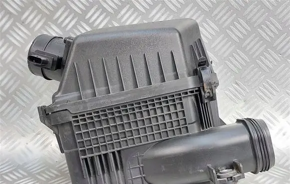 KIA Carens III Air filter box 281103Z350