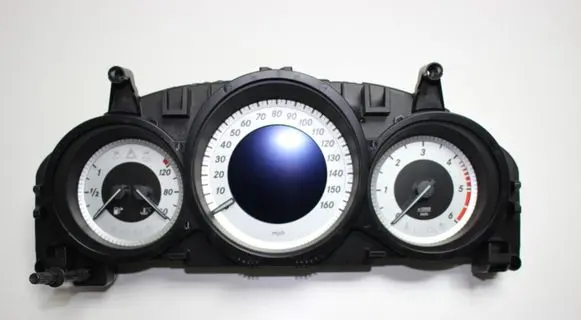 Mercedes-Benz C W204 Speedometer (instrument cluster) A2049008807