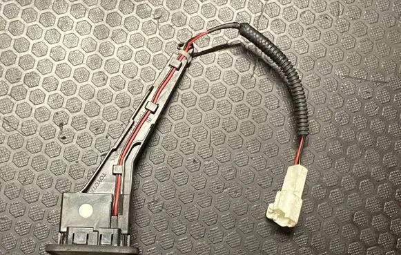Lexus RX 330 - 350 - 400H Tailgate opening switch 