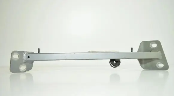 Audi A8 S8 D3 4E Fender mounting bracket 4E0805463F