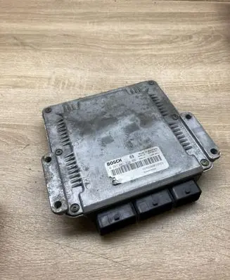 Renault Scenic I Engine control unit/module ECU 8200039569 0281001934