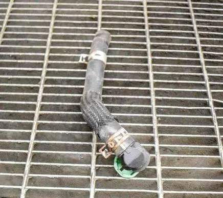 Toyota Prius (XW30) Engine coolant pipe/hose