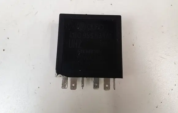 Volkswagen New Beetle Window wiper relay 4B0955531A