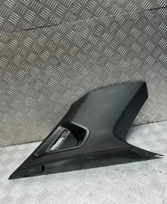 (D)pillar trim (top)