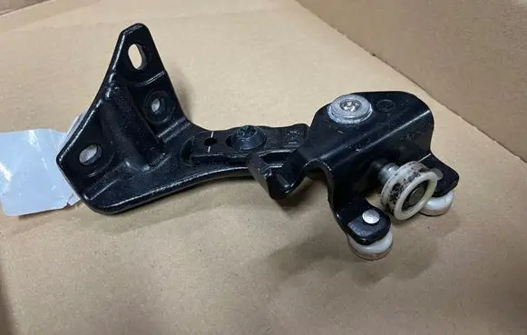 Fiat Ducato Sliding door middle roller runner 53347744