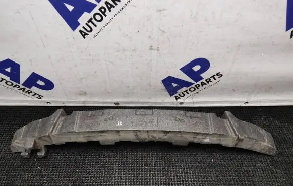 Front bumper foam support bar
