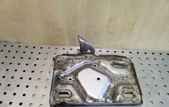 Honda CR-V Battery tray 