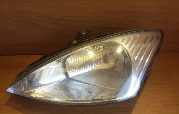 Ford Focus Headlight/headlamp 0374D