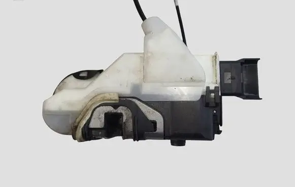 Peugeot 508 Front door lock A02522