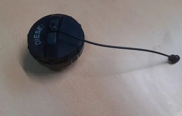 Mazda CX-7 Fuel tank filler cap 