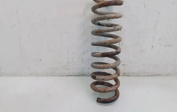 Mercedes-Benz E W210 Rear coil spring