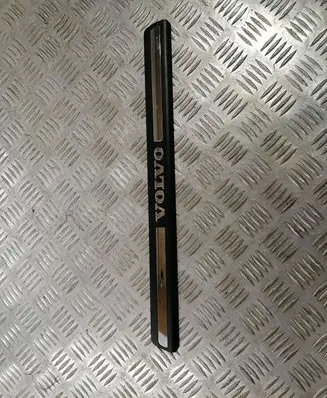 Volvo V70 Front sill trim cover 8659960