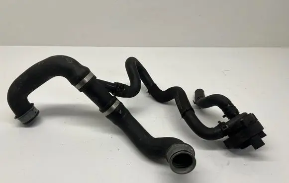 Mercedes-Benz GLK (X204) Engine coolant pipe/hose A2045019082 A2048301996 A2118350028