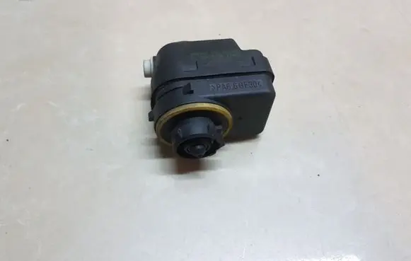 Peugeot 206 Headlight level adjustment motor 