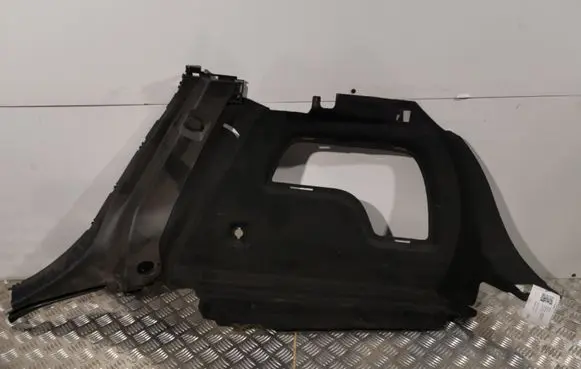 Trunk/boot lower side trim panel