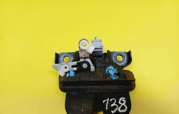 Audi A6 S6 C5 4B Tailgate/trunk/boot lock/catch/latch