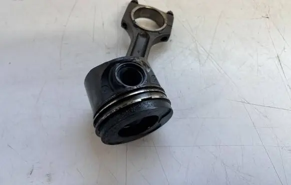 BMW 7 E65 E66 Piston with connecting rod 