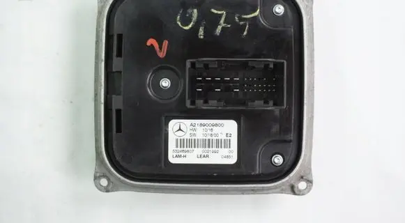 Mercedes-Benz ML W166 Voltage converter/converter module A2189009800