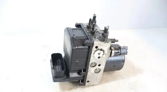 Toyota Avensis Verso ABS Pump