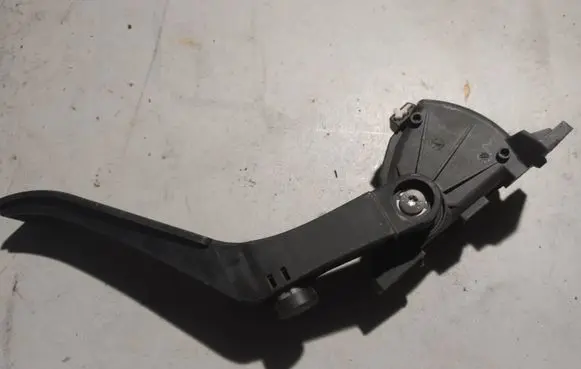 Audi Q7 4L Accelerator throttle pedal 7L0723507B
