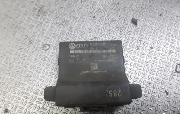 Volkswagen Touran I Gateway control module 1K0907530