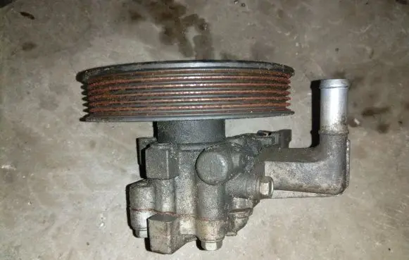 KIA Sorento Power steering pump 4000841F