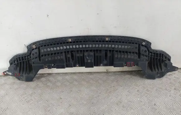 Front bumper skid plate/under tray