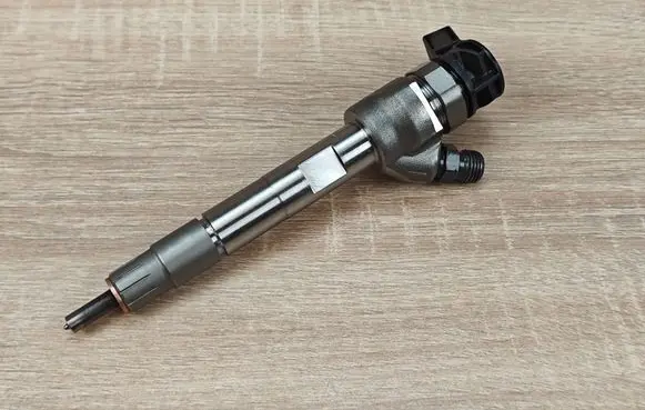 BMW 4 G22 G23 G24 G26 Fuel injector 8579236