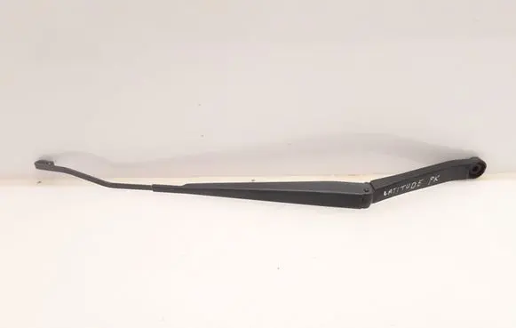 Renault Latitude (L70) Front wiper blade arm